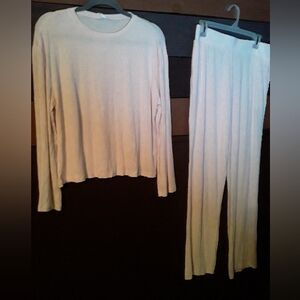 Medium Tranquil & True Pink Heathered Long Sleeve Ribbed Super Soft Pajama Set.